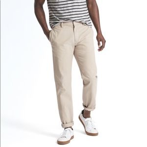 Banana Republic Emerson Chino’s Stone, 33x32